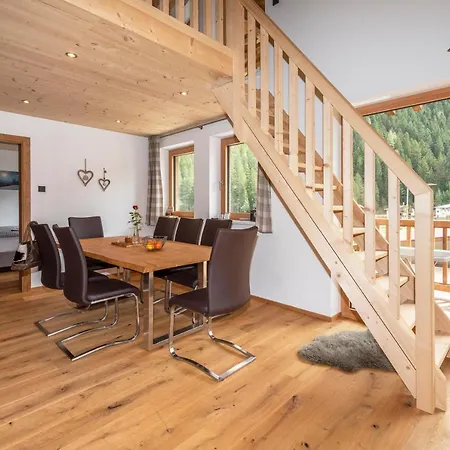 Mountain Apartman *