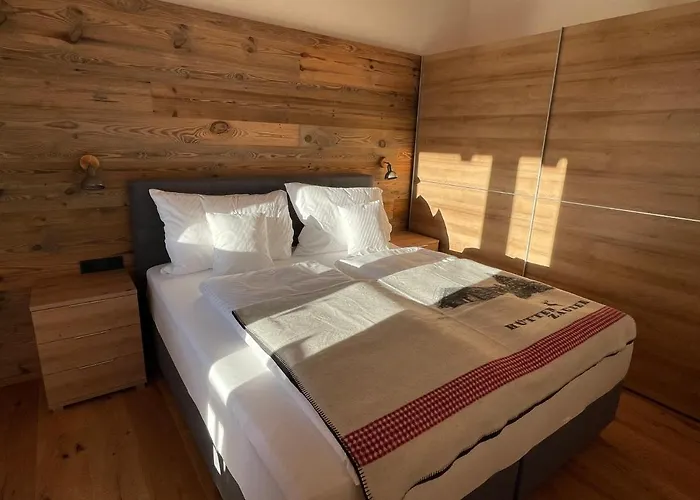 Apartment Mountain Tux