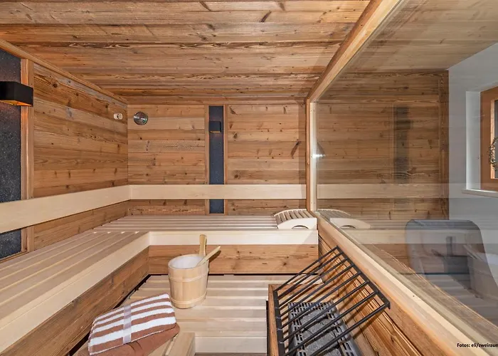 Apartment Mountain Tux