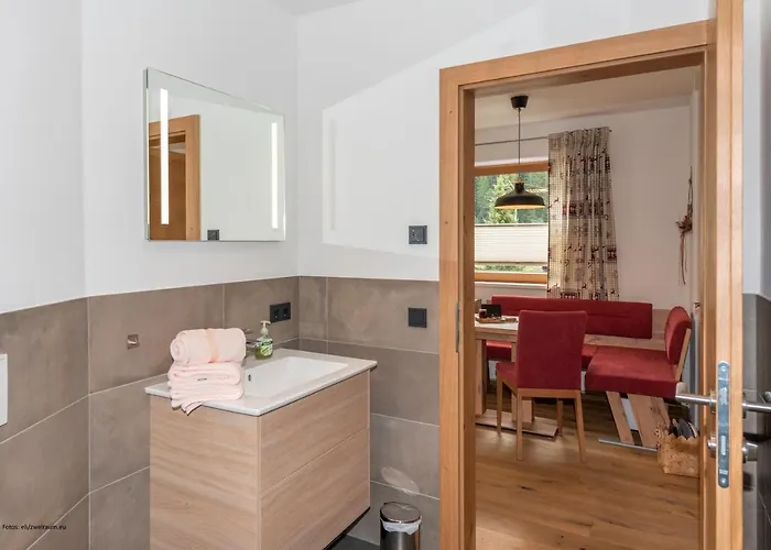 Apartment Mountain Tux